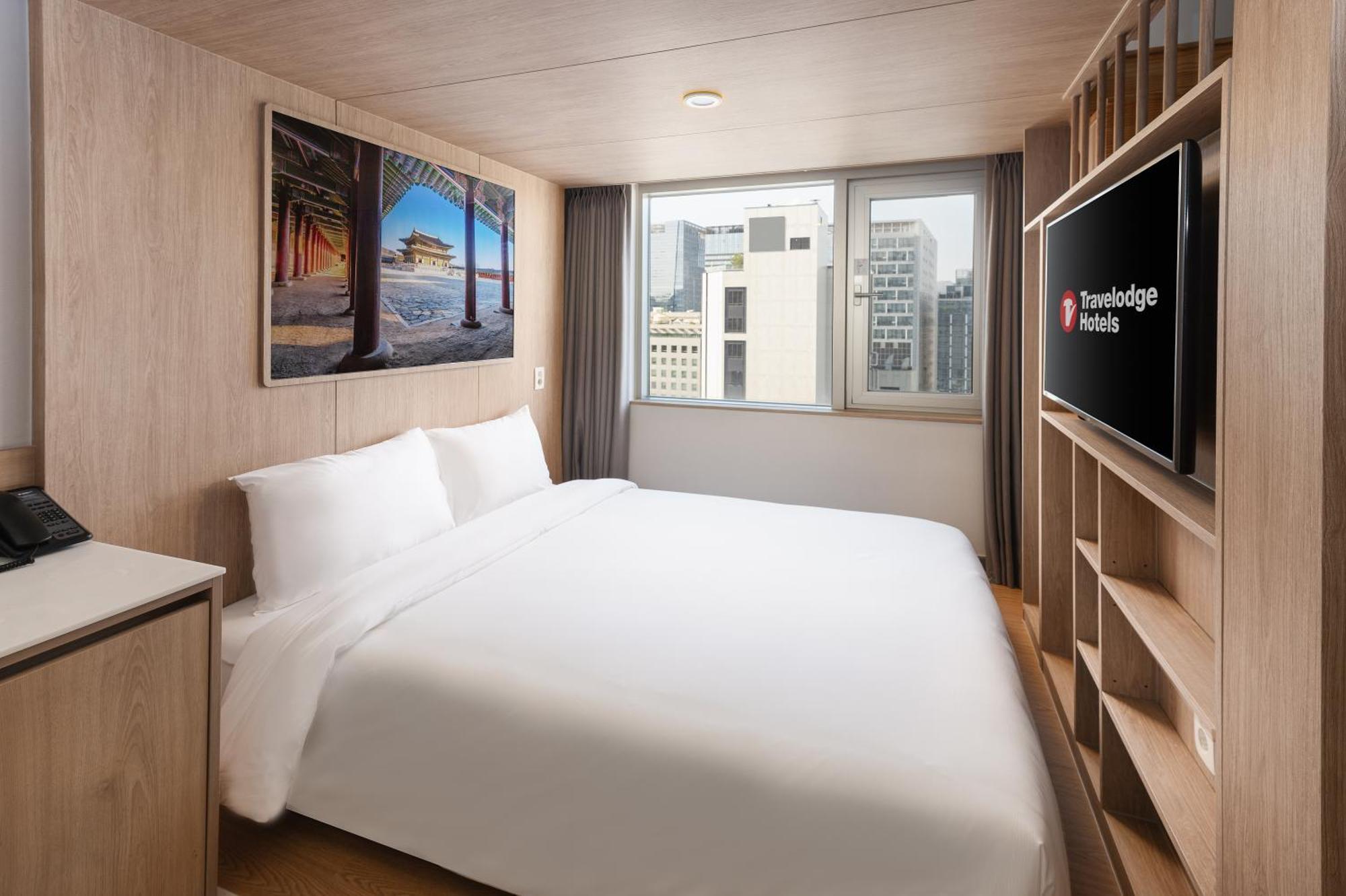 Khách sạn Travelodge Myeongdong Namsan 4*
